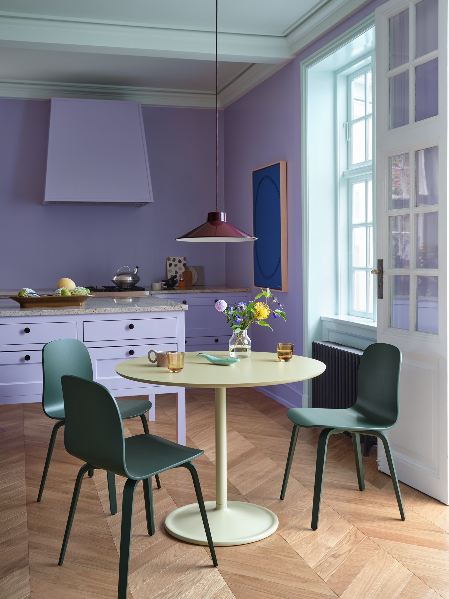 soft-table-95-h73-beige-green-visu-chair-dark-green-top-pendant-36-deep-red-muuto-org