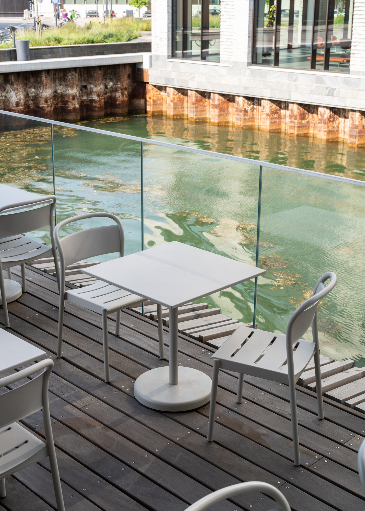 Accura - Linear Steel (5).jpg