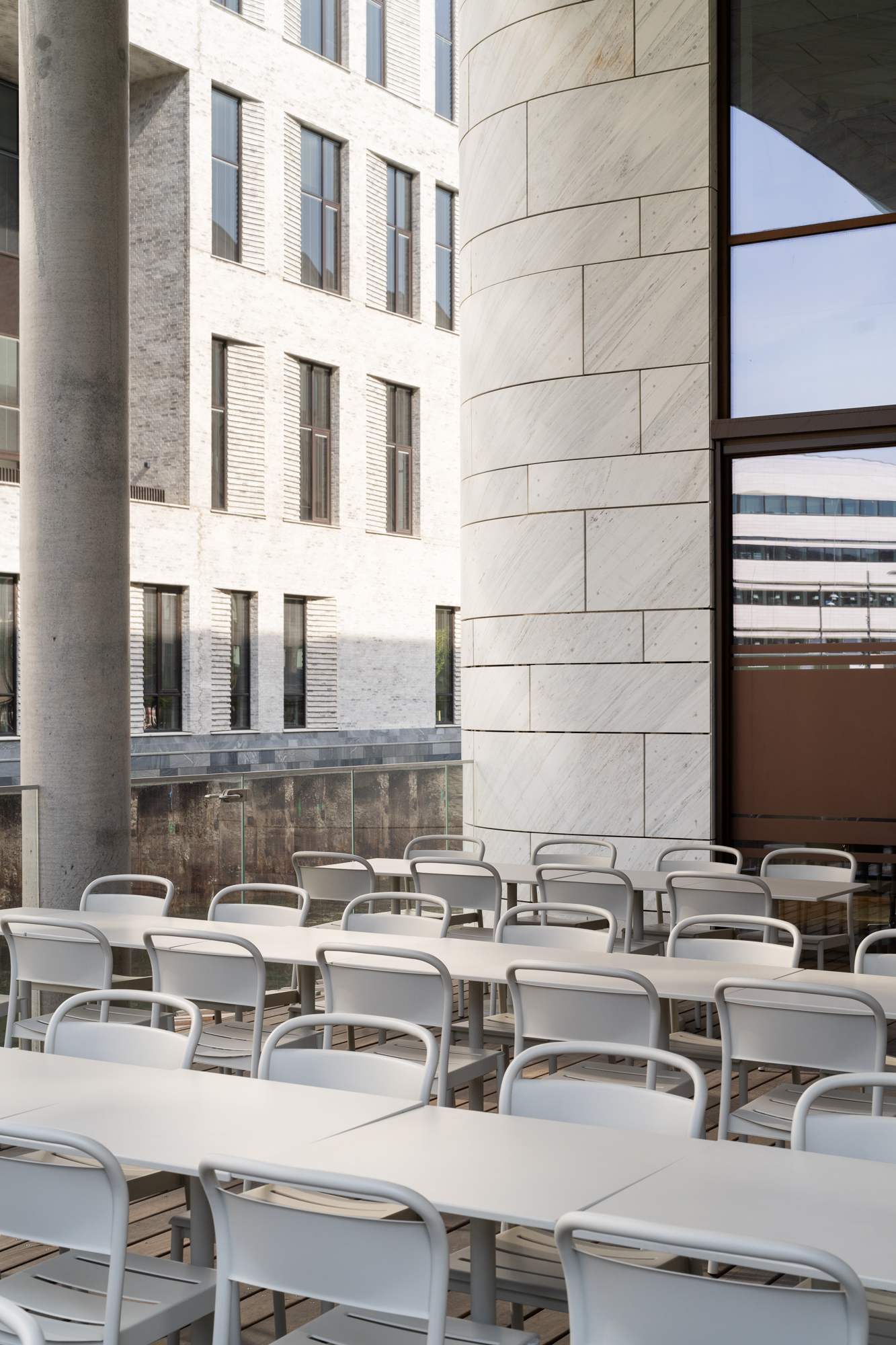 Accura - Linear Steel (7).jpg