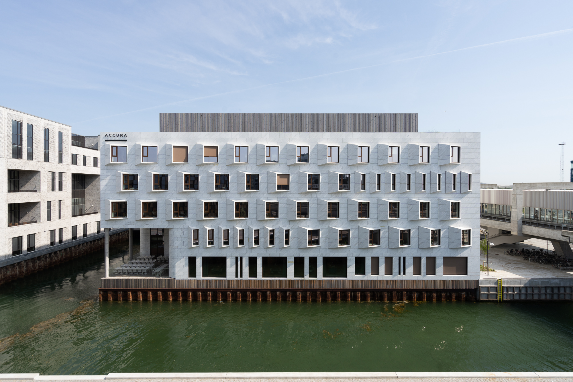 Accura - Linear Steel (9).jpg