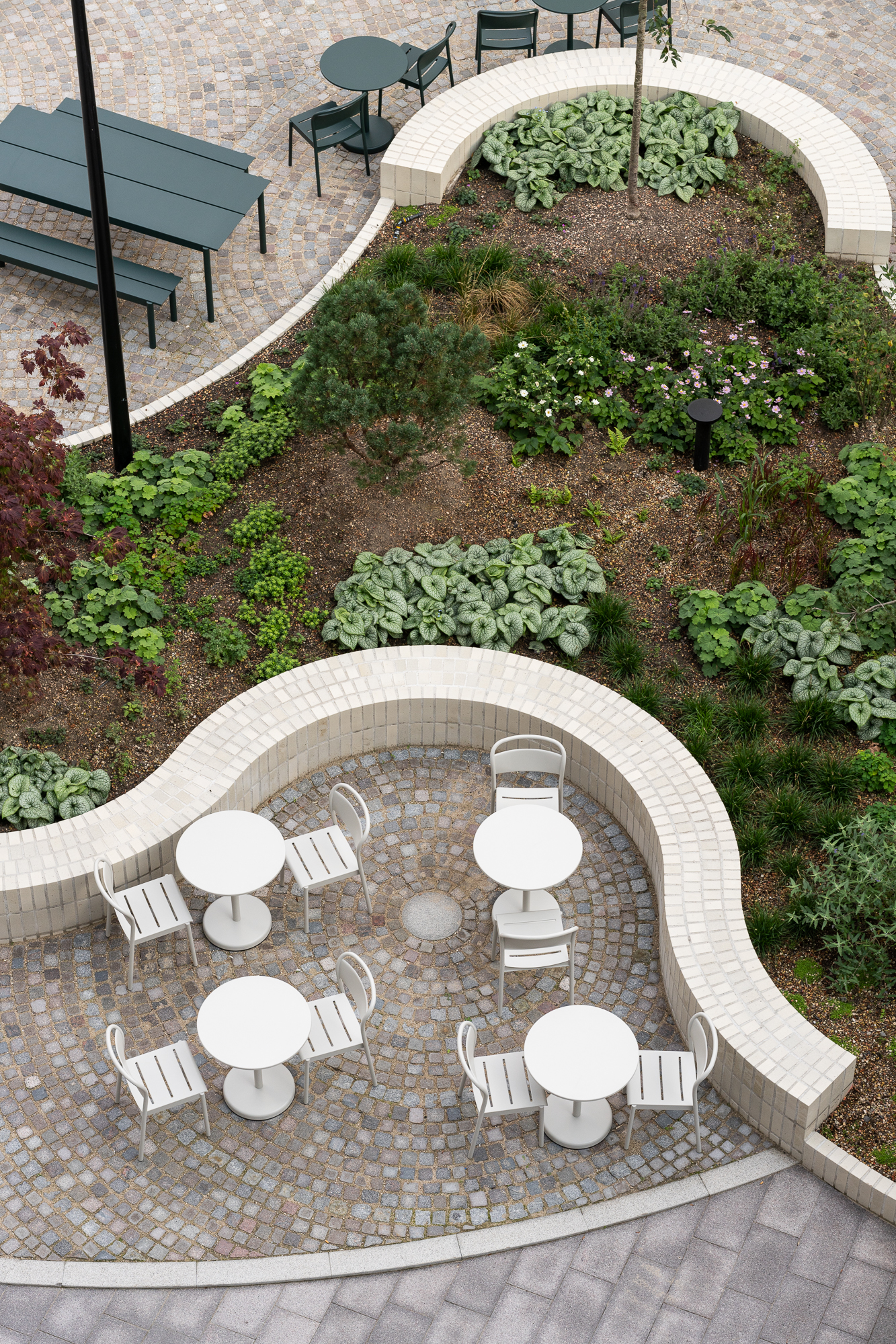 Amaliegade - Linear Steel Series (11)