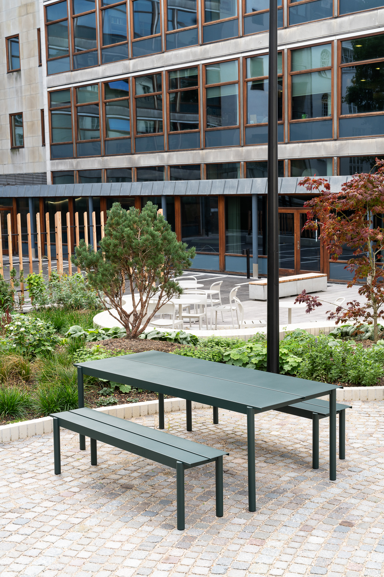 Amaliegade - Linear Steel Series (7)