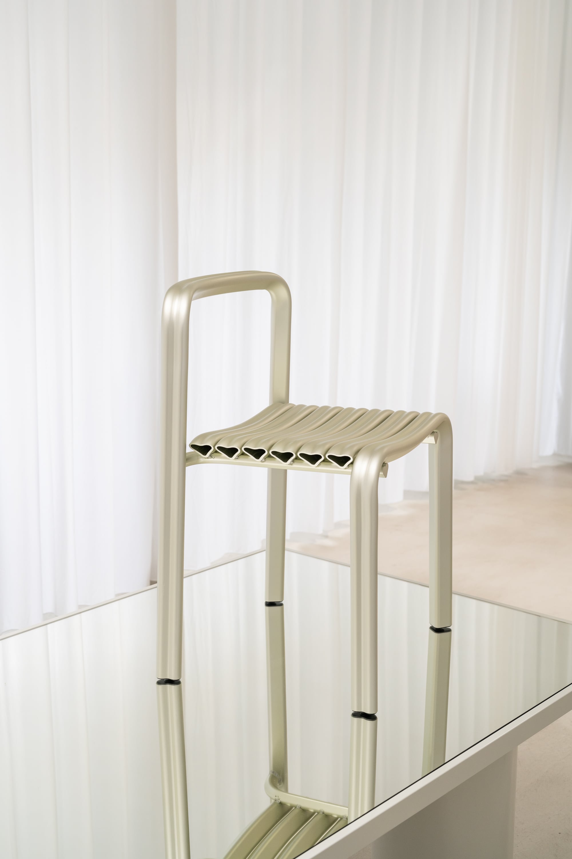 /globalassets/katja--nanna/3days-landing-page/muuto-showroom-3dd-2026-close-to-heart-02-lo-res.jpg?revision=639166003320000000